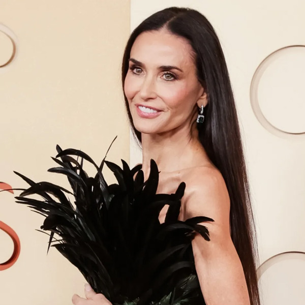 Glass-Like-Straight-Hair Glass-Like Straight Hair